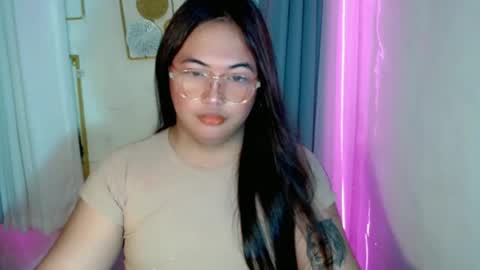 belle online show from 05/11/26, 02:45