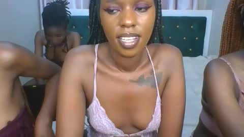 sugarboogers_ online show from 02/06/26, 07:56