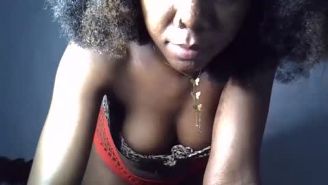 sugarluna001 online show from 04/28/26, 07:19