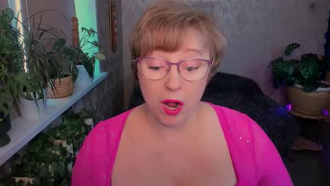 Vivien online show from 01/17/26, 09:25