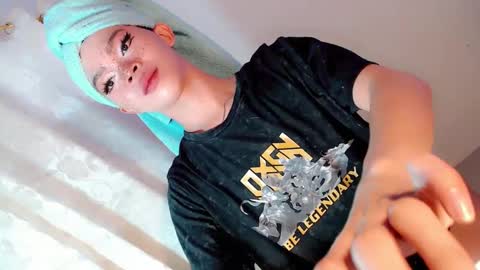 Snapshot of sugarxbaby_ chatting on 01/31/25, 03:20 LoveSugar online show from 01/31/25, 03:20