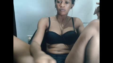 Snapshot of sugarxpussy chatting on 04/21/26, 10:12 sugarxpussy online show from 04/21/26, 10:12