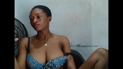 Snapshot of sugarxpussy chatting on 05/11/26, 04:04 sugarxpussy online show from 05/11/26, 04:04