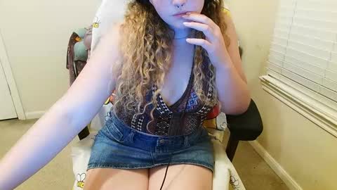 sugasunny online show from 10/22/25, 03:18