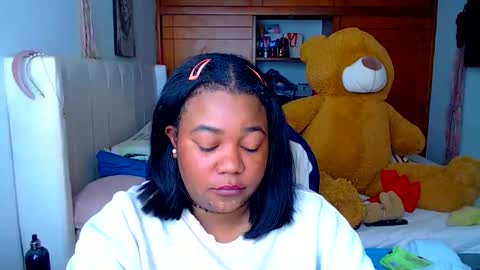 Snapshot of suggarbaby1 chatting on 09/21/25, 09:27 Cami Back in 2 hours online show from 09/21/25, 09:27