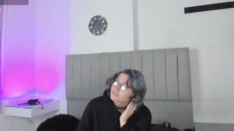 Snapshot of sukifuyu__ chatting on 02/24/25, 12:59 online show from 02/24/25, 12:59