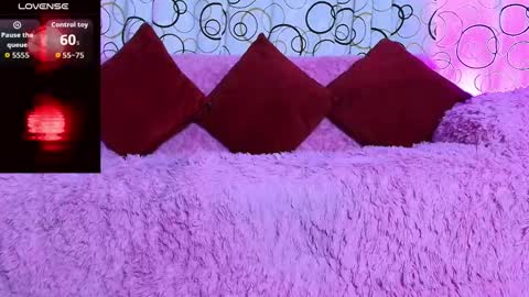 Snapshot of sukifuyu__ chatting on 11/27/25, 02:19 online show from 11/27/25, 02:19