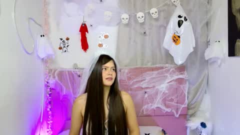 Snapshot of sukilove18 chatting on 10/12/25, 11:15 sukilove18 online show from 10/12/25, 11:15