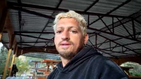 Snapshot of suleymaninki chatting on 11/17/25, 02:01 suleymaninki online show from 11/17/25, 02:01