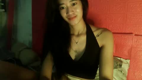 Snapshot of sultrygirl69 chatting on 12/14/25, 12:38 ANNA online show from 12/14/25, 12:38