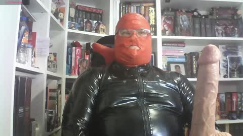 Snapshot of sumisolatex chatting on 04/17/26, 04:32 Sumisolatex online show from 04/17/26, 04:32