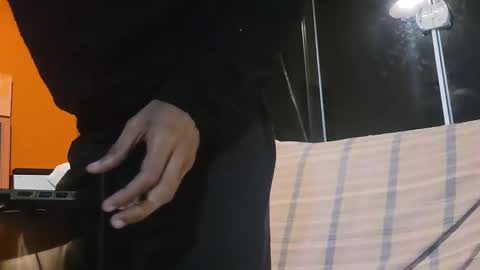 Snapshot of sumjang chatting on 11/18/25, 02:39 Sumjang and Luksmen online show from 11/18/25, 02:39