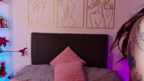 OnlyFans summer holiday online show from 12/14/25, 11:48