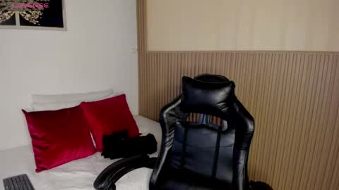 Summer online show from 04/18/26, 11:58