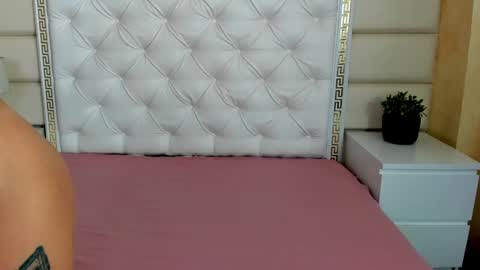 Snapshot of summer_quinn_ chatting on 12/12/24, 05:52 Deea online show from 12/12/24, 05:52