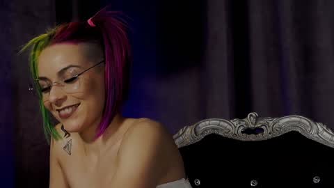 Snapshot of summer_quinn_ chatting on 01/03/25, 08:32 Deea online show from 01/03/25, 08:32