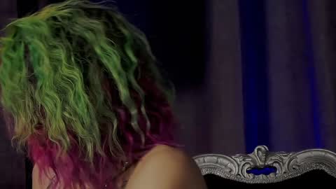 Snapshot of summer_quinn_ chatting on 01/07/25, 11:48 Deea online show from 01/07/25, 11:48