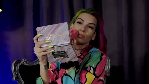 Snapshot of summer_quinn_ chatting on 01/13/25, 05:55 Deea online show from 01/13/25, 05:55