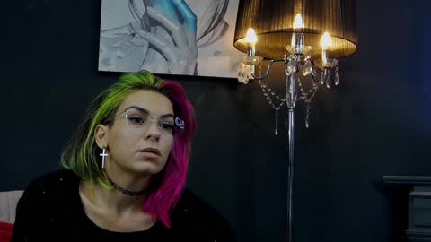 Snapshot of summer_quinn_ chatting on 01/19/25, 05:15 Deea online show from 01/19/25, 05:15