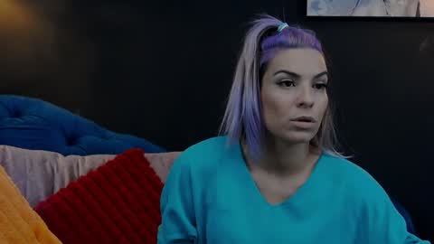 Snapshot of summer_quinn_ chatting on 02/05/25, 05:52 Deea online show from 02/05/25, 05:52