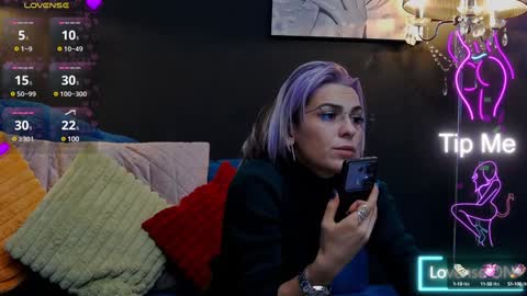 Snapshot of summer_quinn_ chatting on 02/07/25, 10:19 Deea online show from 02/07/25, 10:19