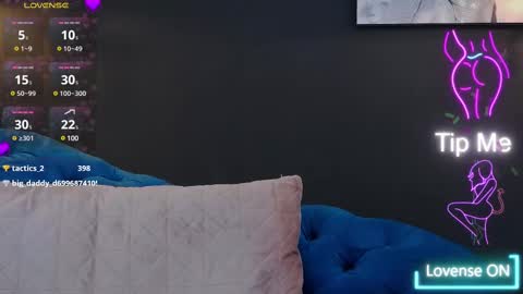 Snapshot of summer_quinn_ chatting on 02/09/25, 09:05 Deea online show from 02/09/25, 09:05