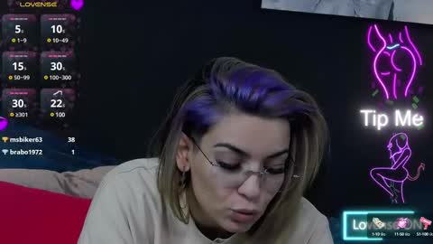 Snapshot of summer_quinn_ chatting on 03/01/25, 05:42 Deea online show from 03/01/25, 05:42