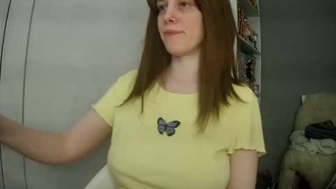 Snapshot of summerbluesky chatting on 04/13/26, 04:01 summerbluesky online show from 04/13/26, 04:01