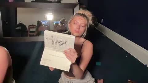 Snapshot of summerclarke2 chatting on 10/10/25, 08:19 summerclarke2 online show from 10/10/25, 08:19