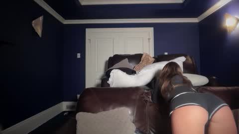 Snapshot of summerclarke2 chatting on 11/25/25, 10:54 summerclarke2 online show from 11/25/25, 10:54