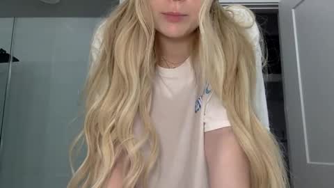 Snapshot of summergracexxx chatting on 02/09/25, 07:27 Summer online show from 02/09/25, 07:27