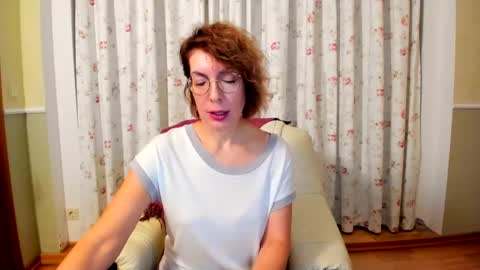 Snapshot of summerliza chatting on 01/08/25, 06:20 summerliza online show from 01/08/25, 06:20