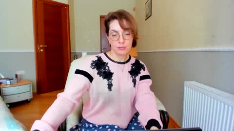 Snapshot of summerliza chatting on 01/13/25, 10:14 summerliza online show from 01/13/25, 10:14