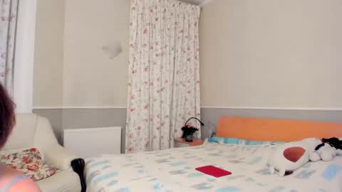 Snapshot of summerliza chatting on 02/05/25, 11:06 summerliza online show from 02/05/25, 11:06