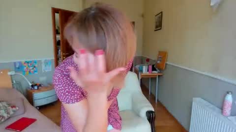 Snapshot of summerliza chatting on 10/01/25, 11:38 summerliza online show from 10/01/25, 11:38