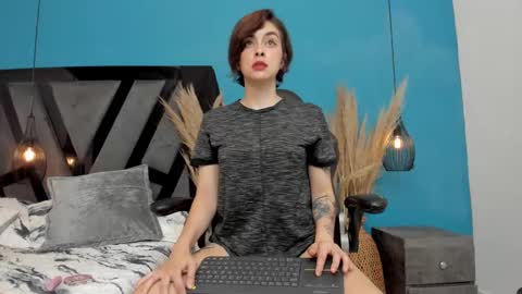 Snapshot of summerprints chatting on 12/10/24, 07:22 Summer online show from 12/10/24, 07:22