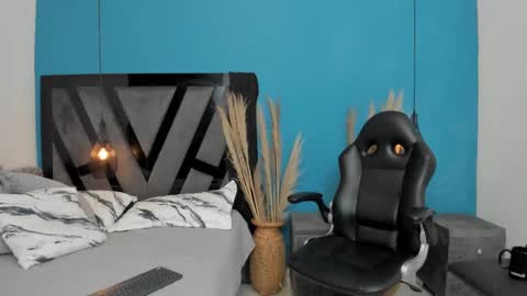 Snapshot of summerprints chatting on 01/17/25, 06:12 Summer online show from 01/17/25, 06:12