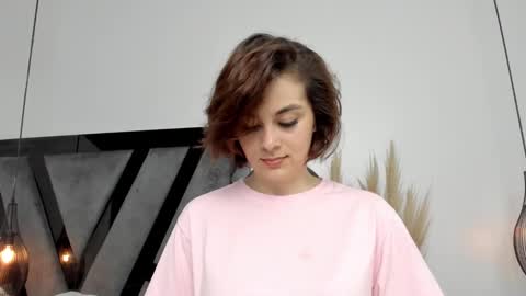 Snapshot of summerprints chatting on 02/19/25, 09:14 Summer online show from 02/19/25, 09:14