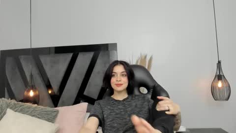 Snapshot of summerprints chatting on 03/06/25, 07:21 Summer online show from 03/06/25, 07:21