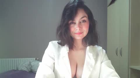 Snapshot of summerprints chatting on 11/10/25, 06:51 Summer online show from 11/10/25, 06:51