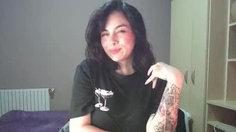 Snapshot of summerprints chatting on 11/12/25, 07:13 Summer online show from 11/12/25, 07:13