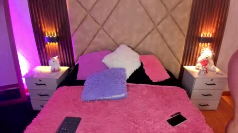       -  - online show from 12/01/25, 01:38