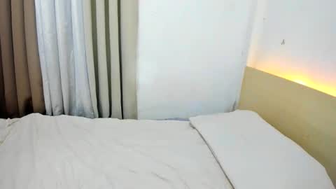 summersunshinex online show from 11/20/25, 06:40