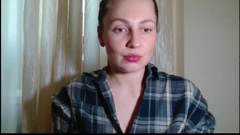 Snapshot of sun__shadow chatting on 11/22/25, 01:10 sun__shadow online show from 11/22/25, 01:10