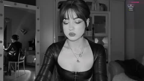 Snapshot of sun_for_you chatting on 11/22/25, 09:58 Miss Nelly online show from 11/22/25, 09:58