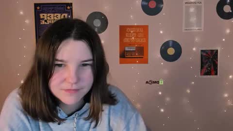 Snapshot of sun_julia chatting on 11/11/25, 10:04 sun_julia online show from 11/11/25, 10:04