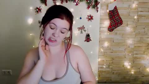 Snapshot of sun_lovely chatting on 12/17/24, 10:54 Alexi online show from 12/17/24, 10:54