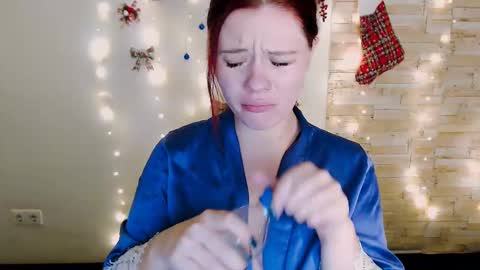 Snapshot of sun_lovely chatting on 12/20/24, 11:05 Alexi online show from 12/20/24, 11:05