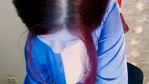 Snapshot of sun_lovely chatting on 01/06/25, 09:43 Alexi online show from 01/06/25, 09:43