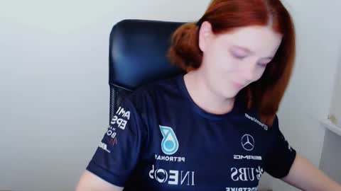 Snapshot of sun_lovely chatting on 09/14/25, 07:35 Alexi online show from 09/14/25, 07:35